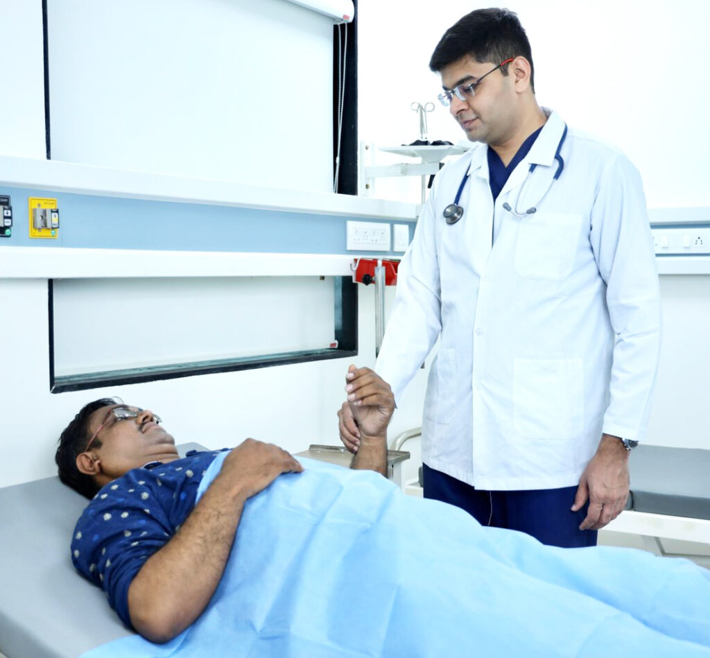 Surgeon in Jalgaon-piyush hospital